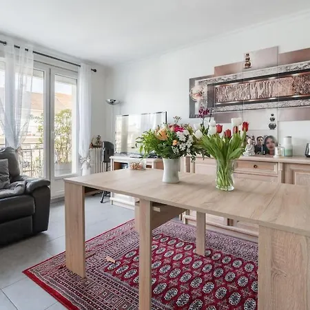 Cosy Champlain Апартаменты *